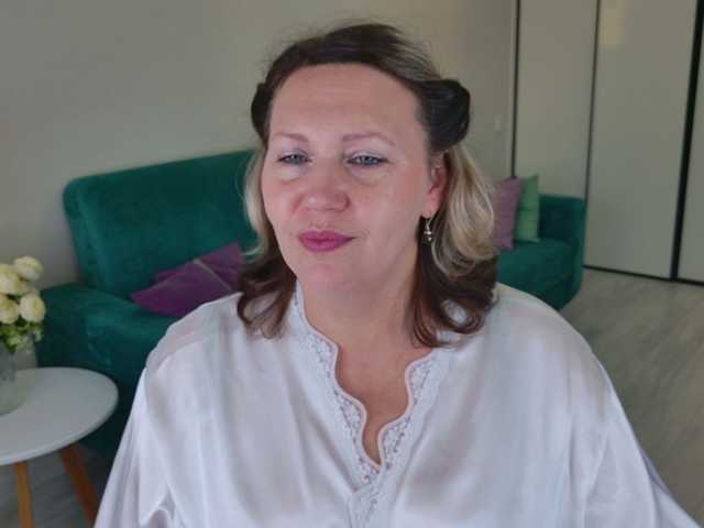 NinaWeiss, en vivo ahora en BongaCams