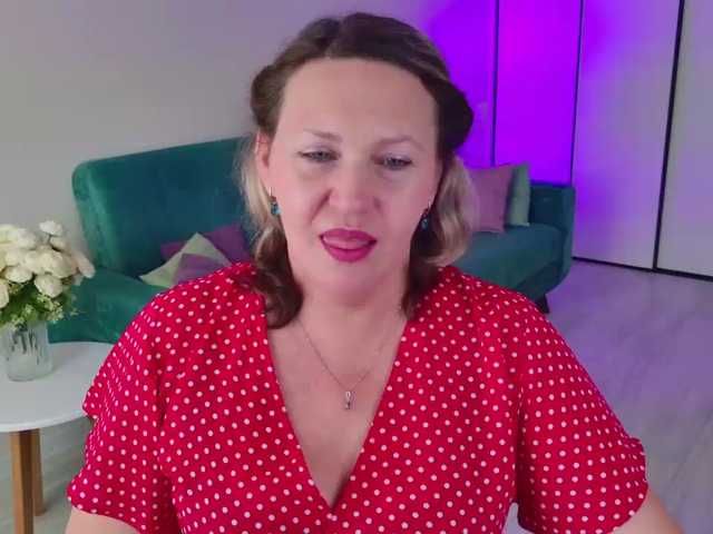 NinaWeiss, en directo ahora en BongaCams