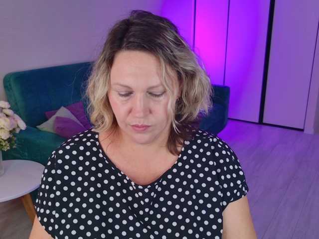 Ninaweiss on Bongacams