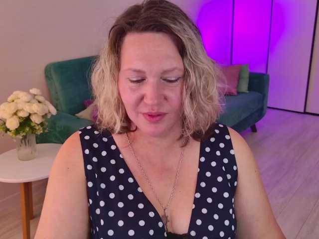 NinaWeiss webcam bongacams model stream image