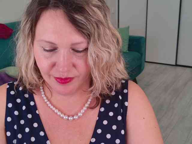 ninaweiss's live room