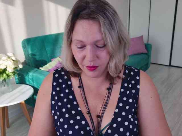 NinaWeiss webcam