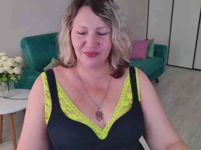 NinaWeiss NinaWeiss