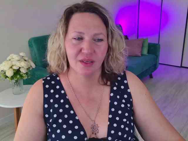 NinaWeiss webcam
