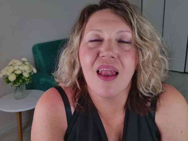 NinaWeiss webcam