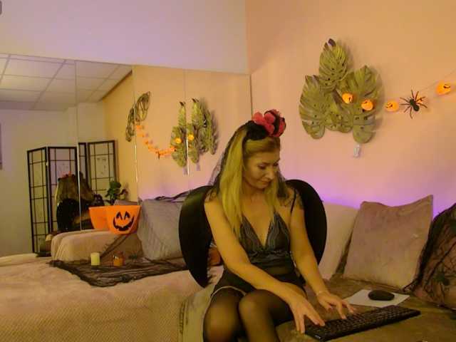 AlexaDaddario live cam on BongaCams