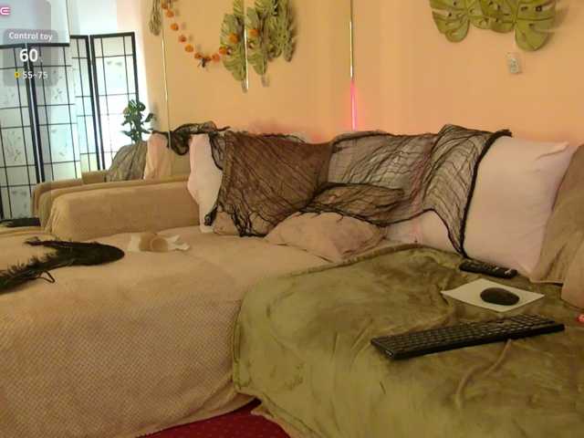 AlexaDaddario live cam on BongaCams