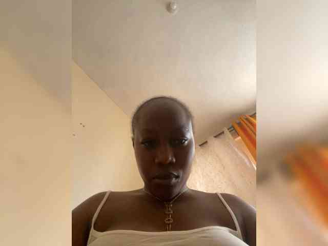 Sexysassy11 webcam
