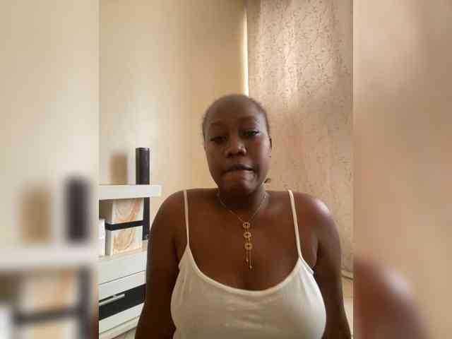 Sexysassy11 webcam