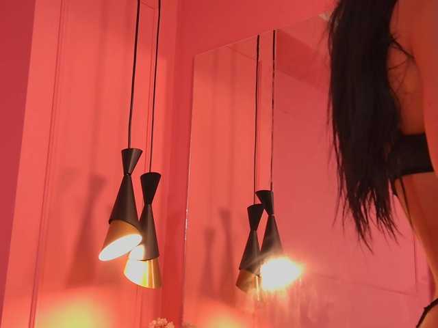 ReinaTriana live cam on BongaCams