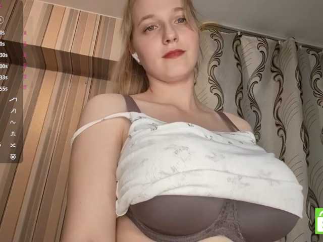 SkyeRosa live cam on BongaCams