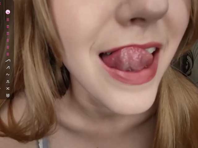 SkyeRosa live cam on BongaCams