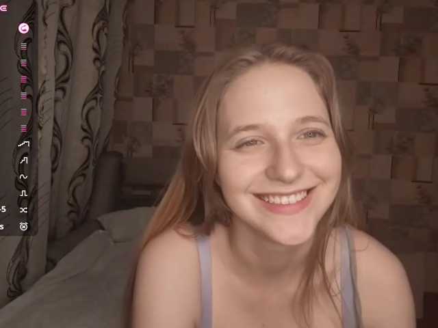 SkyeRosa live cam on BongaCams