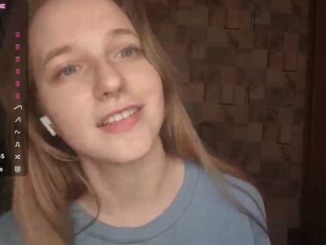 SkyeRosa live cam on BongaCams