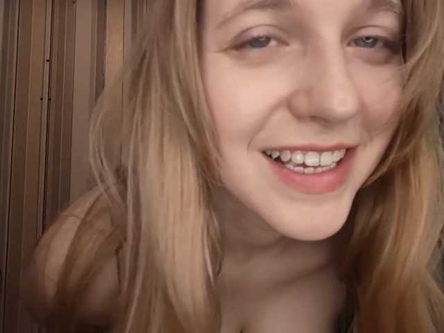 SkyeRosa live cam on BongaCams