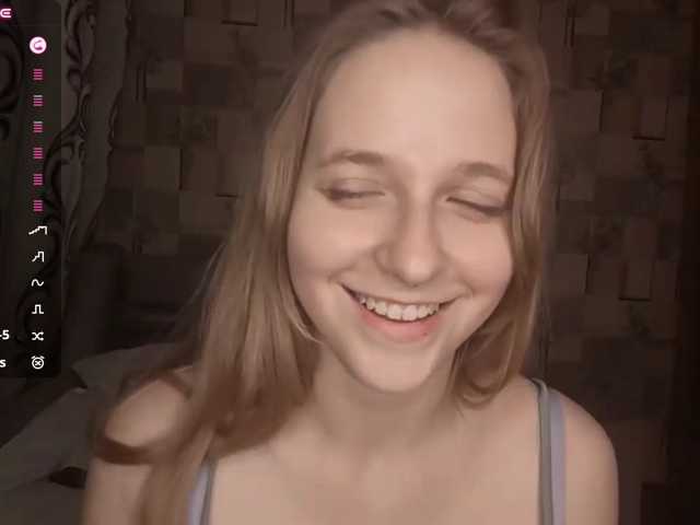 SkyeRosa live cam on BongaCams