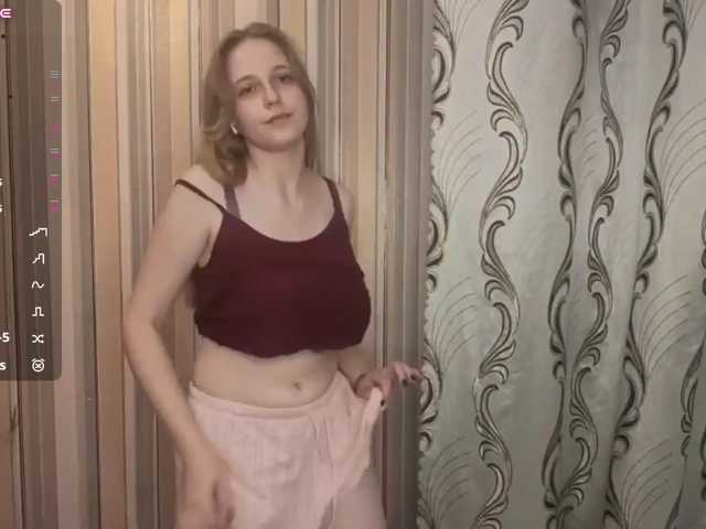 SkyeRosa live cam on BongaCams