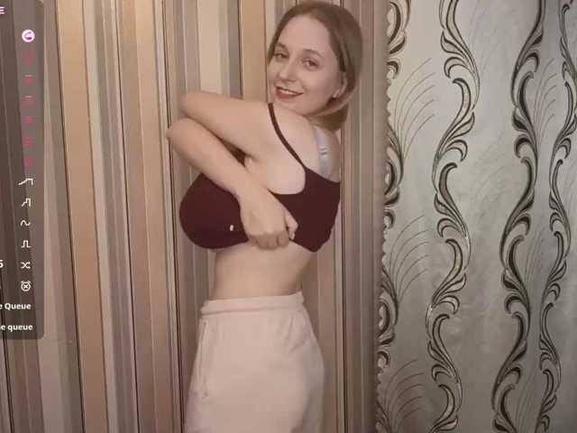 SkyeRosa live cam on BongaCams