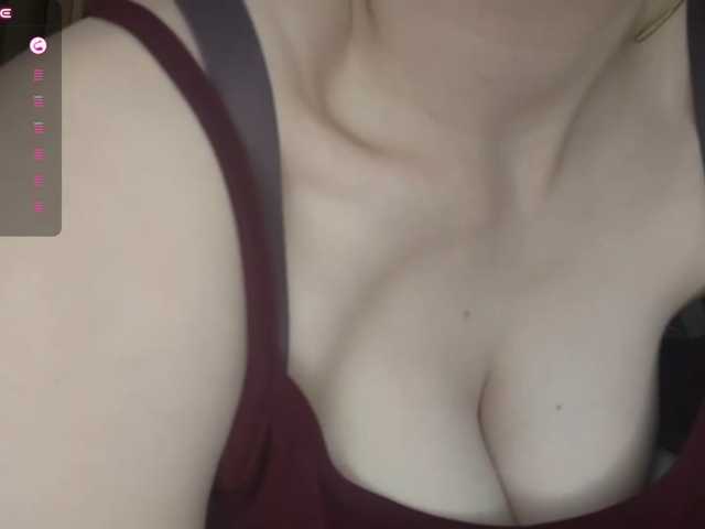 SkyeRosa live cam on BongaCams