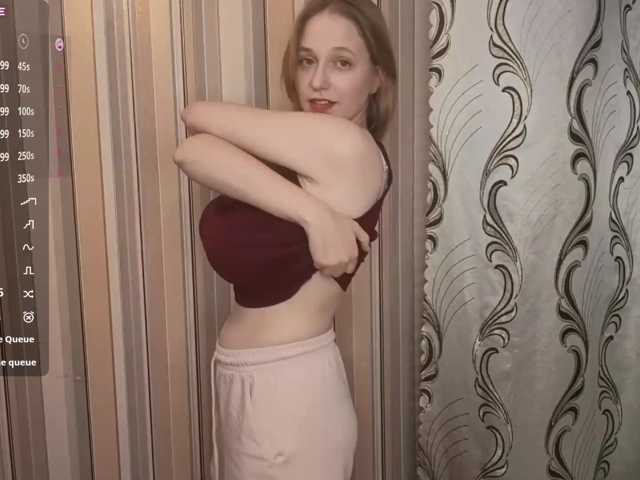 SkyeRosa live cam on BongaCams