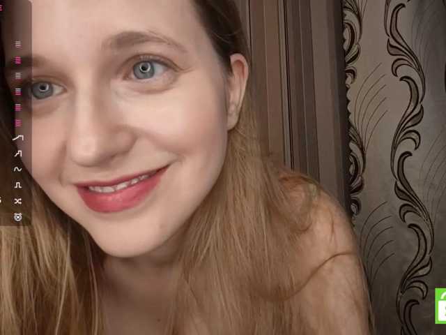 SkyeRosa live cam on BongaCams