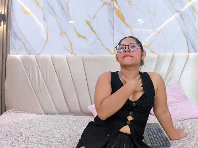 softlily69 live cam on BongaCams