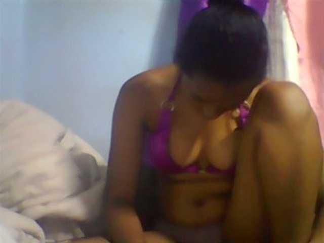 Tifatifa live cam on BongaCams