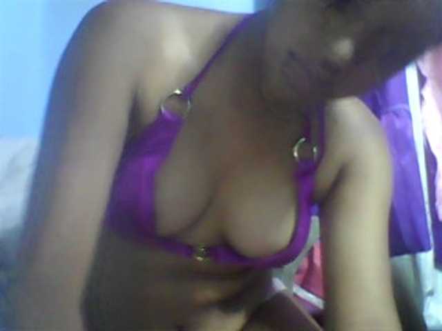 Tifatifa live cam on BongaCams