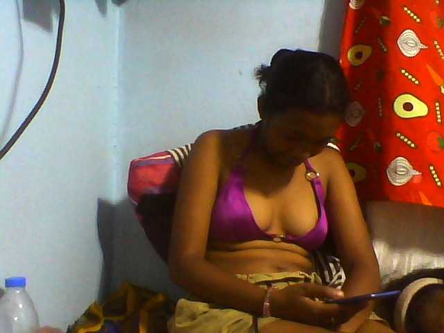 Tifatifa live cam on BongaCams