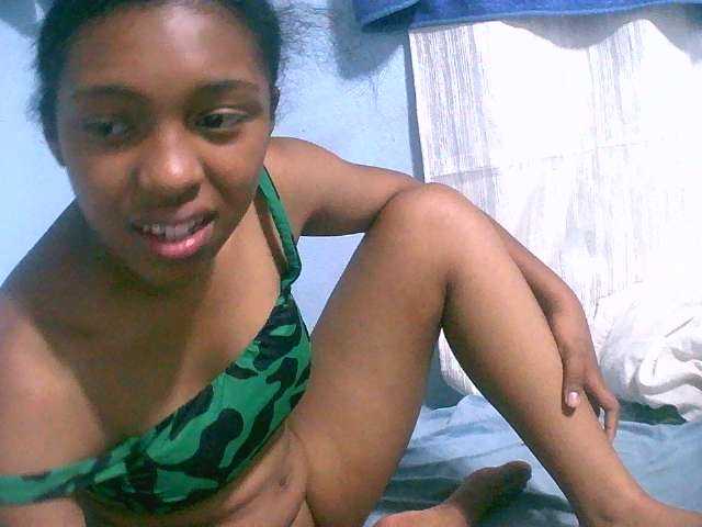 Tifatifa live cam on BongaCams