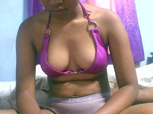 Tifatifa live cam on BongaCams