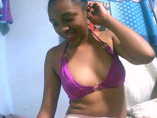 Tifatifa live cam on BongaCams