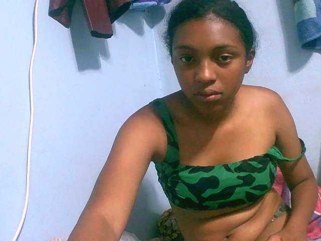 Tifatifa live cam on BongaCams