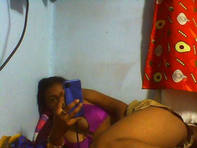 Tifatifa live cam on BongaCams