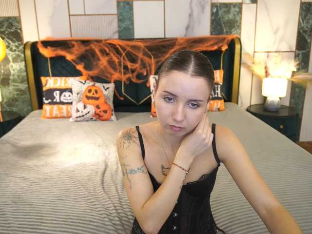 VeraWest live cam on BongaCams