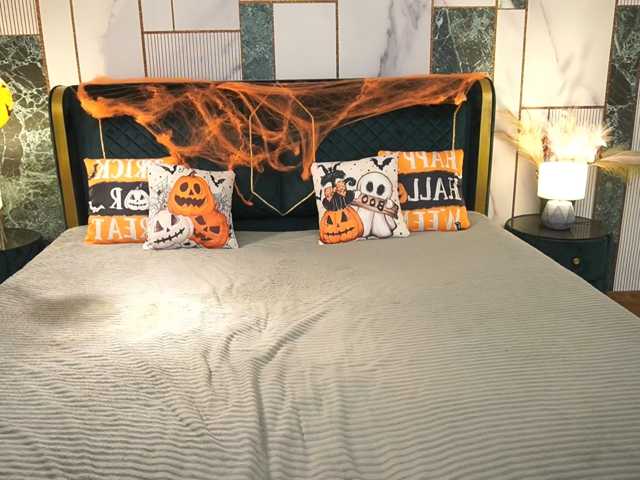 VeraWest live cam on BongaCams