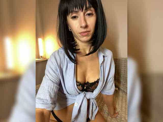 Model: Elena-Staci
