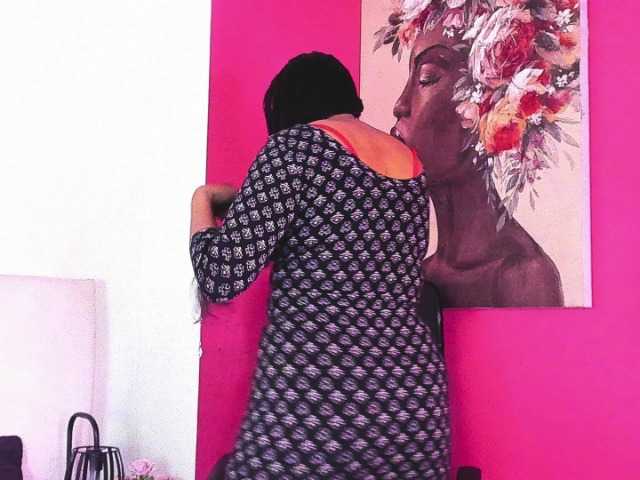 EstemyRuiza live cam on BongaCams