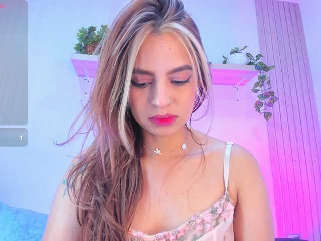 Emiilyy-Stonee