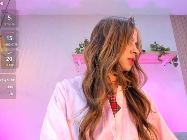 Emiilyy-Stonee