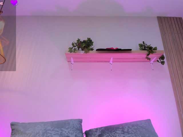 Emiilyy-Stonee