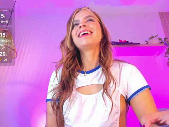 Emiilyy-Stonee