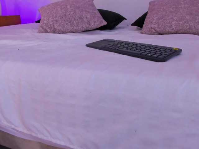 Victoriia-Vegaa live cam on BongaCams