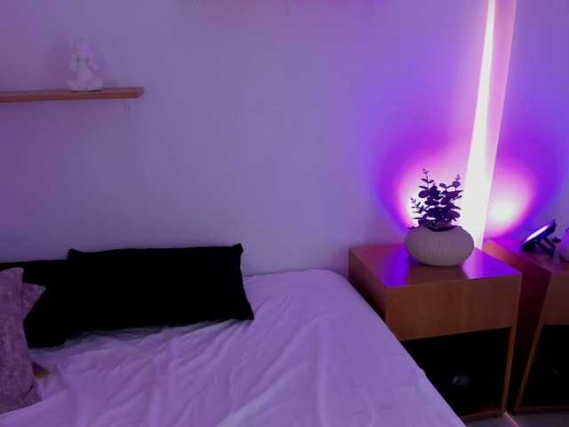 Victoriia-Vegaa, live now on BongaCams