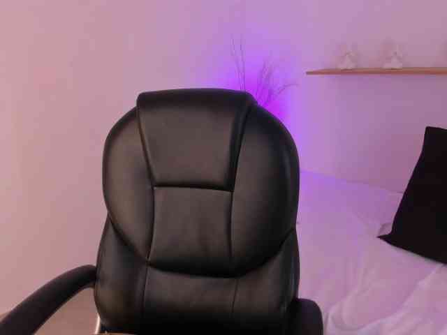 Victoriia-Vegaa webcam