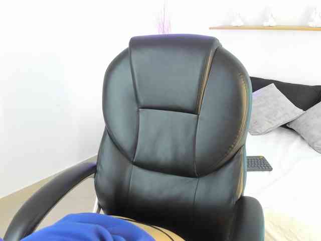 Victoriia-Vegaa webcam
