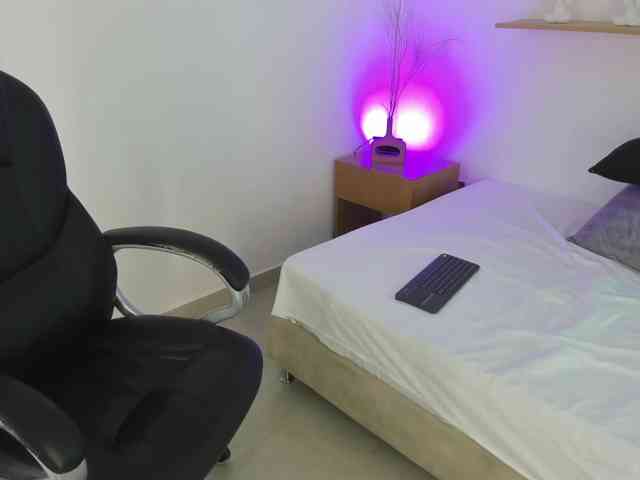 Victoriia-Vegaa webcam