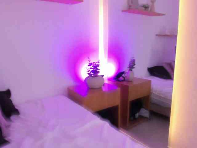 Victoriia-Vegaa webcam
