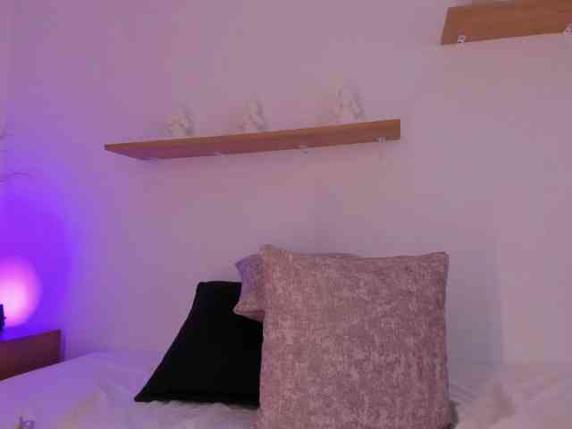 Victoriia-Vegaa webcam