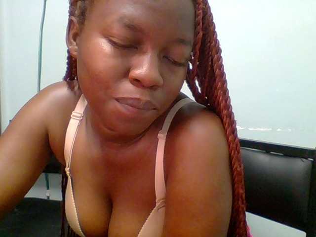 Chilli-spice live cam on BongaCams